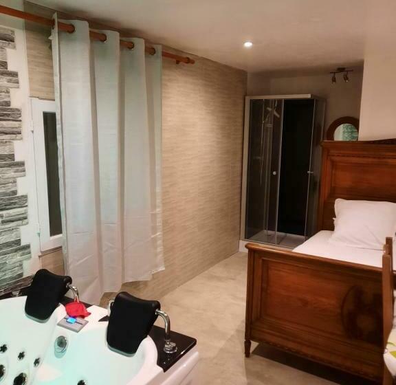 צימר Chambre Meublée Indépendante, Jacuzzi Dans La Chambre Située à Amblainville à 35 Minutes De Paris