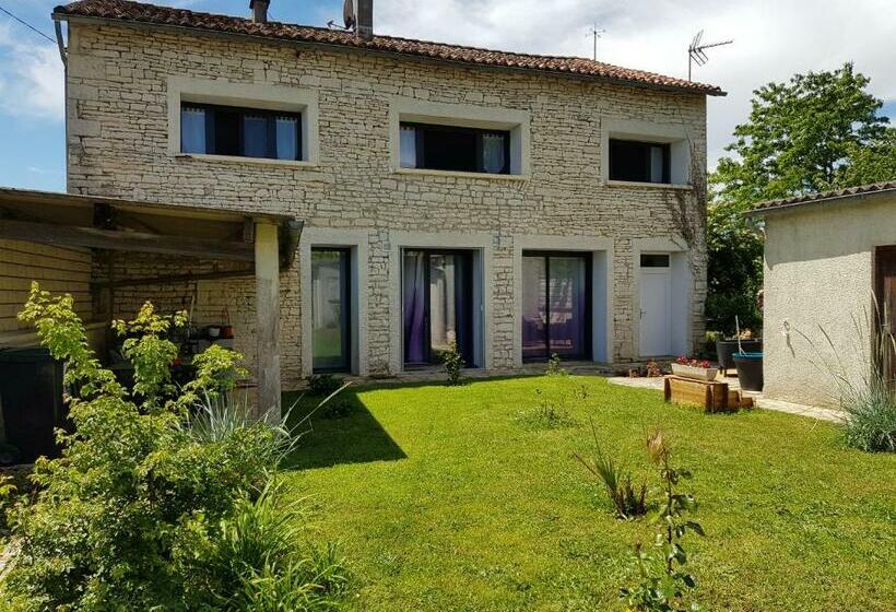 ベッドアンドブレックファースト La Cabirotte