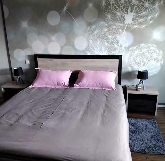 ベッドアンドブレックファースト La Cabirotte