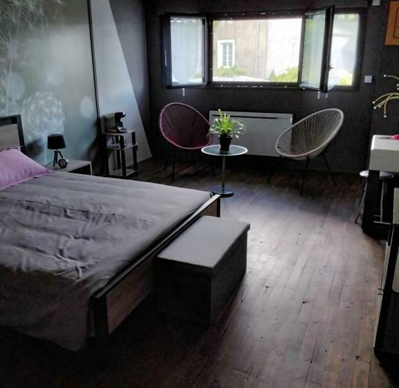 ベッドアンドブレックファースト La Cabirotte