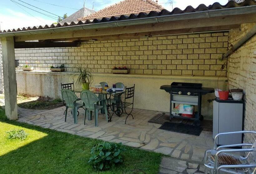 ベッドアンドブレックファースト La Cabirotte