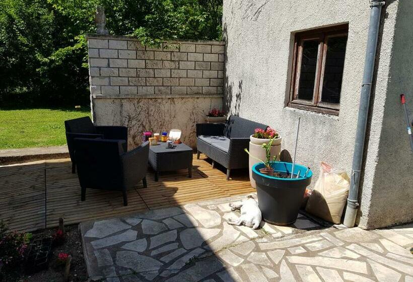 ベッドアンドブレックファースト La Cabirotte