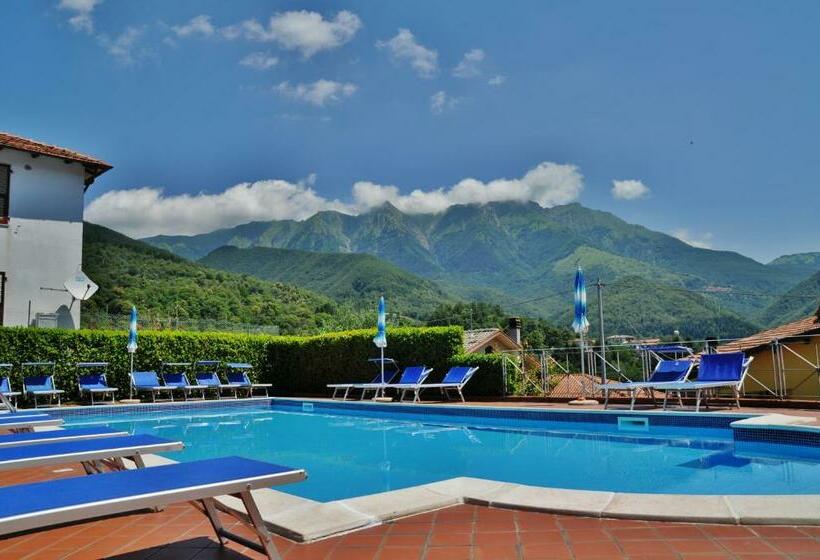 Отель Albergo Miramonti