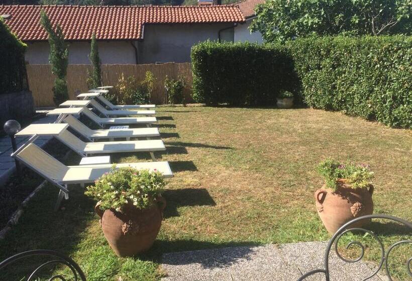 Отель Albergo Miramonti