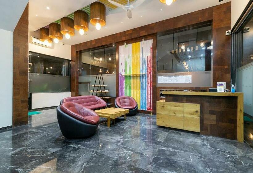 فندق Capital O 81737 Aquatic Pools And Resort