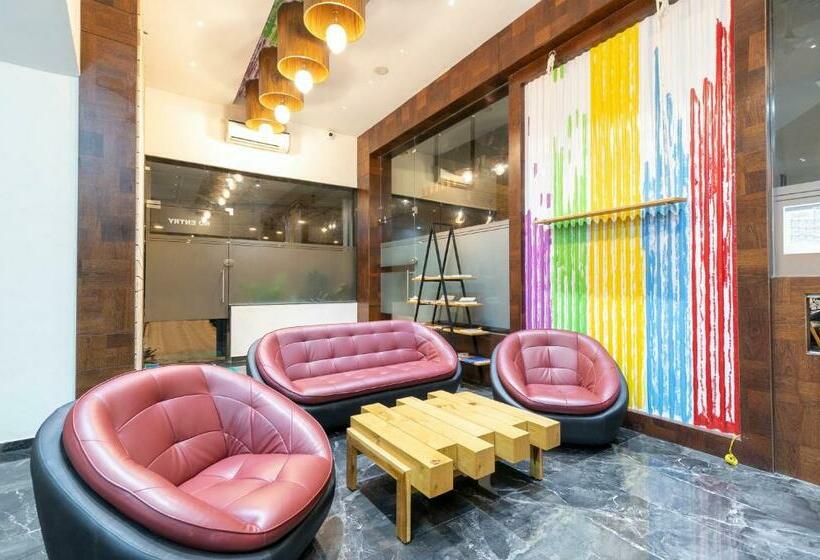 فندق Capital O 81737 Aquatic Pools And Resort