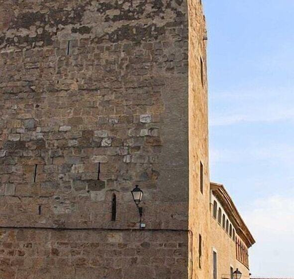 فندق Castillo Palacio De Bulbuente