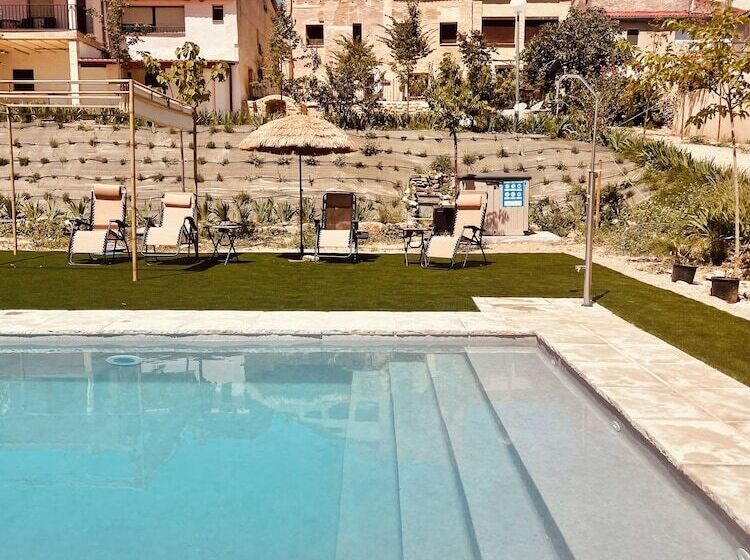 فندق Castillo Palacio De Bulbuente