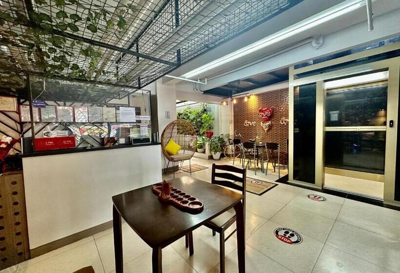 酒店 Cornerstone Manor Inn