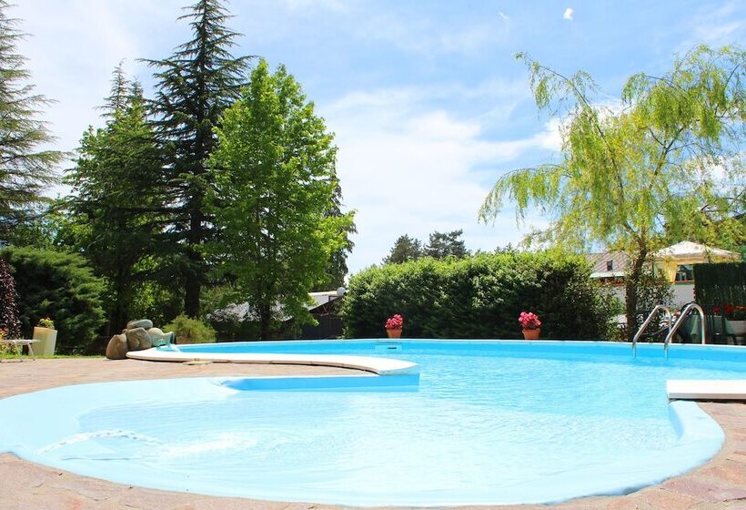 Отель Cuccaro Club   Val Di Vara E Cinque Terre