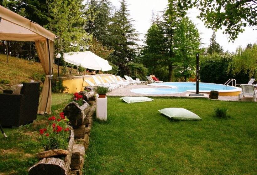 Отель Cuccaro Club   Val Di Vara E Cinque Terre