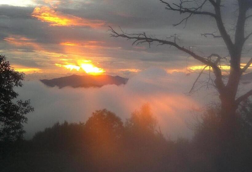 Отель Cuccaro Club   Val Di Vara E Cinque Terre