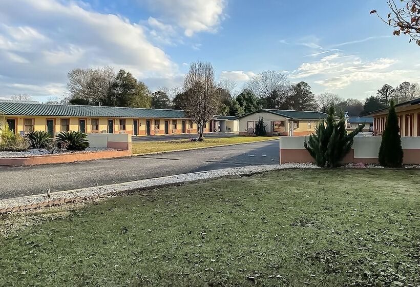 בית מלון כפרי O Tallassee Hwy 14