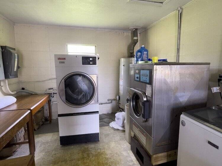 בית מלון כפרי O Tallassee Hwy 14