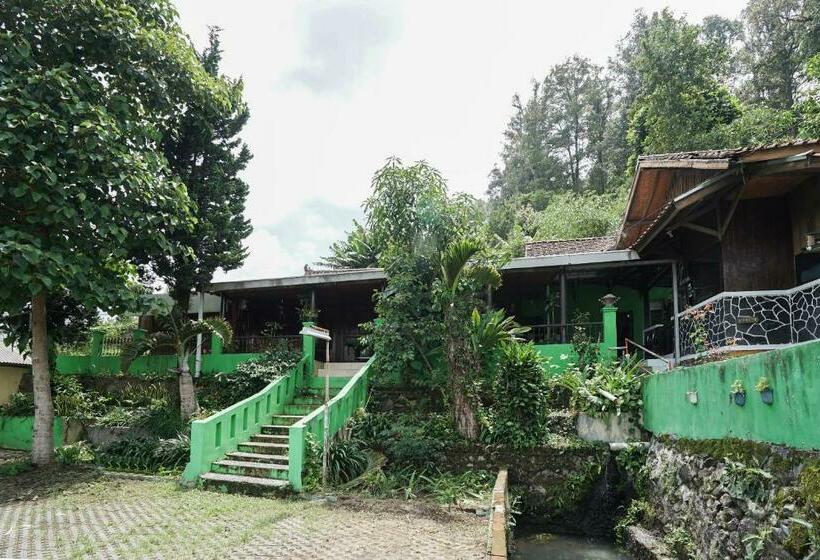 호텔 Oyo 2157 Pondok Gembyang Air Panas Alam