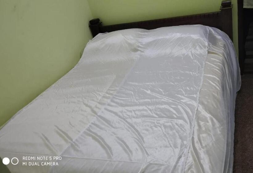 בית מלון כפרי Oyo 82027 Vijay Palace