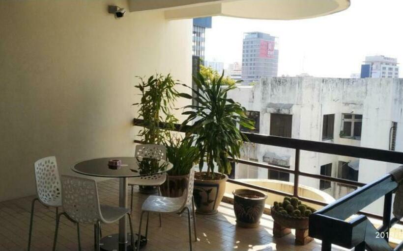 בית מלון כפרי Oyo 90326 Wg Guest House