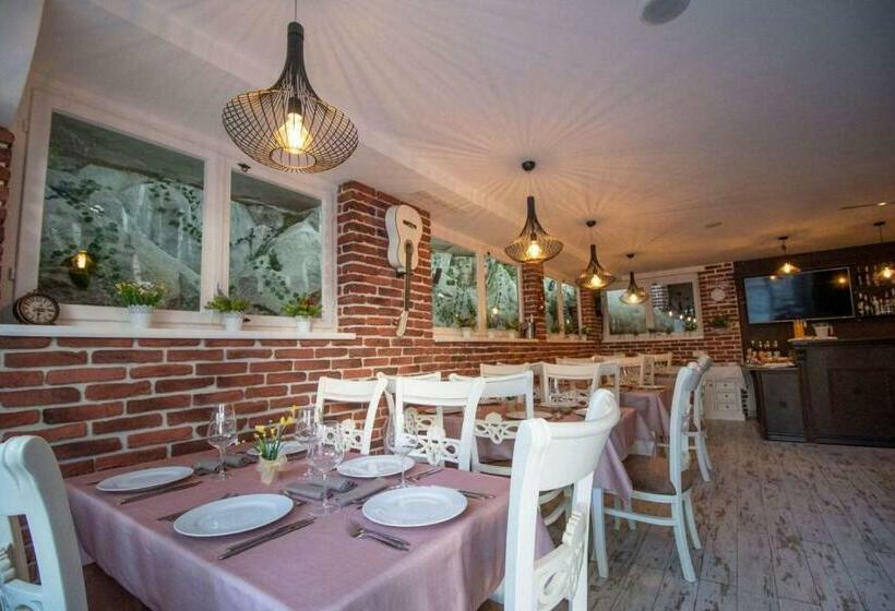 호텔 Pulpudeva Family