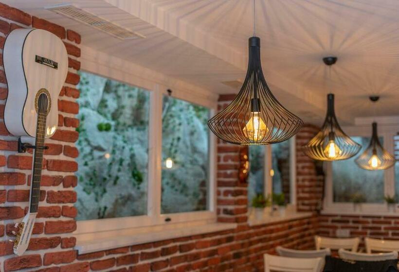 호텔 Pulpudeva Family