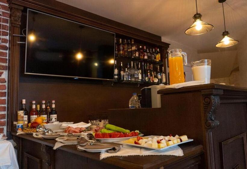 호텔 Pulpudeva Family