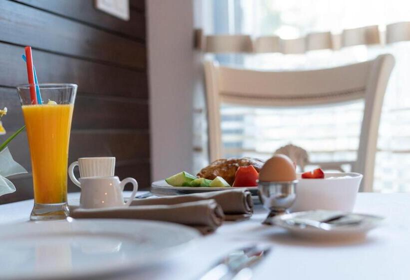 호텔 Pulpudeva Family