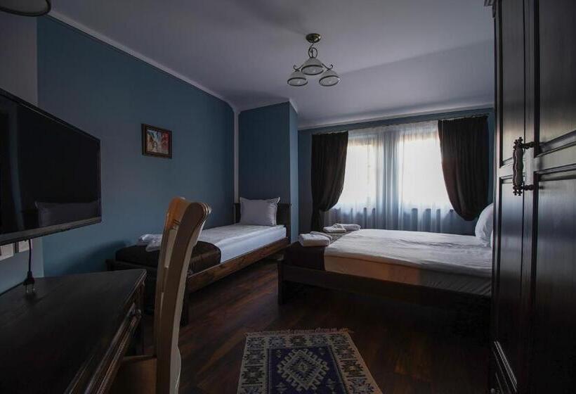 호텔 Pulpudeva Family