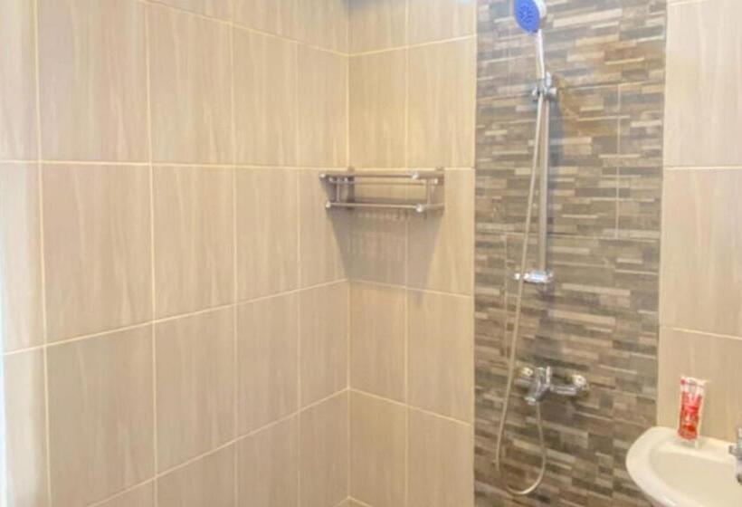 호텔 Reddoorz Near Mertasari Beach 2