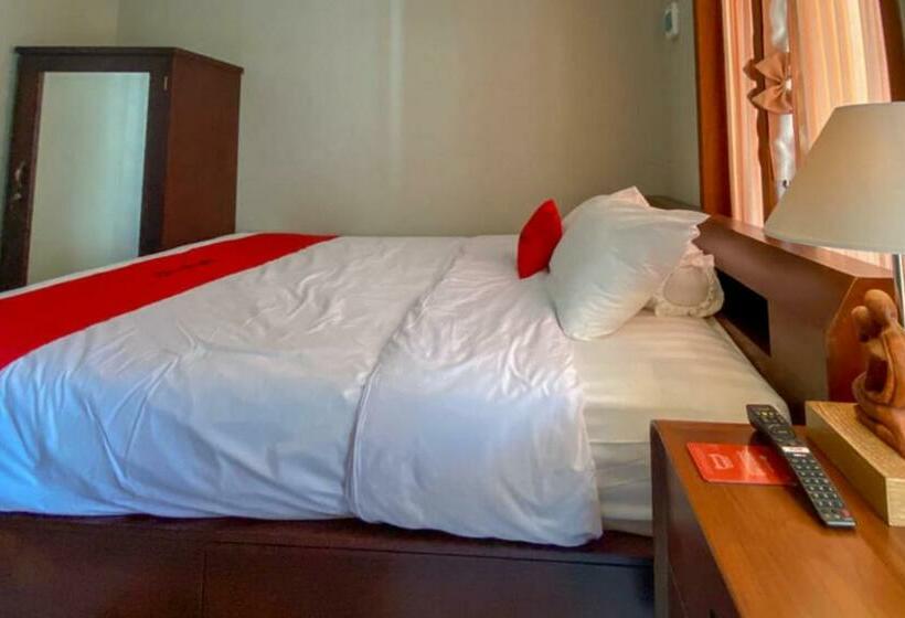 호텔 Reddoorz Near Mertasari Beach 2