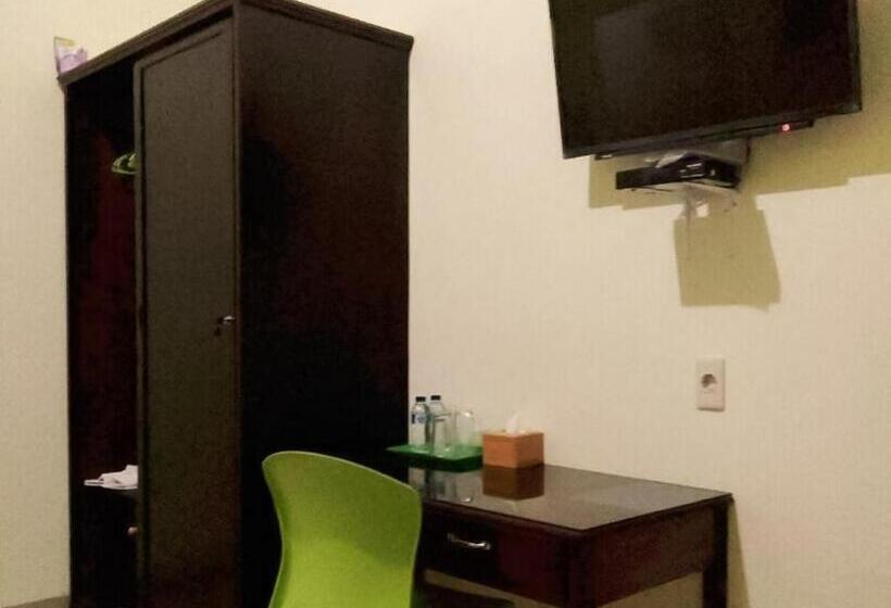 בית מלון כפרי Reddoorz Near Pantai Pandan Sibolga 2