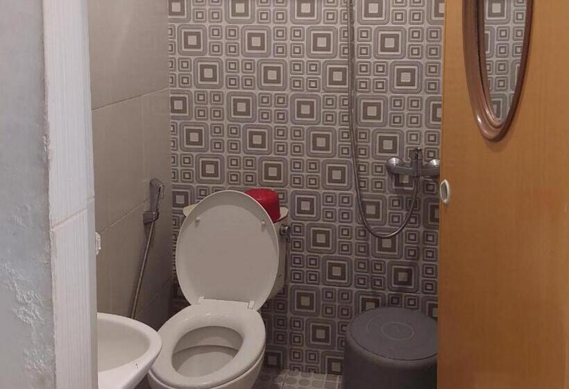 בית מלון כפרי Reddoorz Near Pantai Pandan Sibolga 2