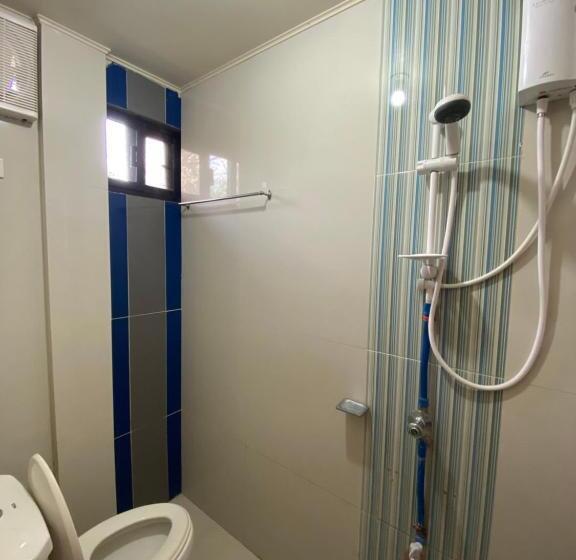 호텔 Reddoorz Plus @ Lhexlyn Resort San Narciso