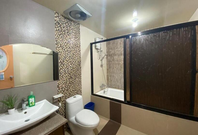 호텔 Reddoorz Plus @ Lhexlyn Resort San Narciso