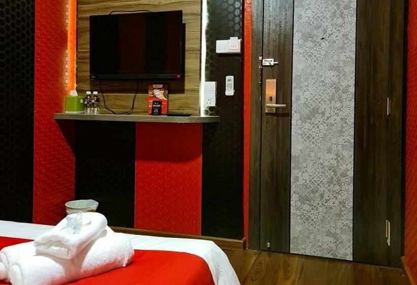 فندق Reddoorz Plus Near Nagoya Hill Batam 6