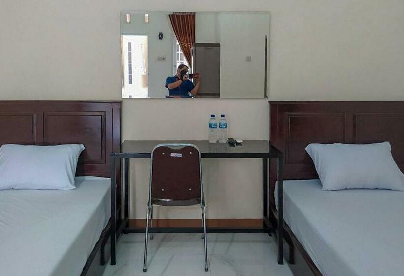 فندق Reddoorz Syariah Near Exit Tol Pemalang