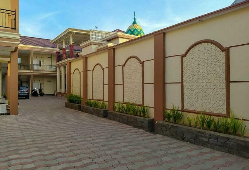 فندق Reddoorz Syariah Near Exit Tol Pemalang