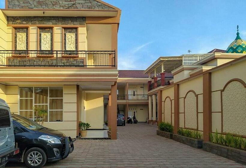 فندق Reddoorz Syariah Near Exit Tol Pemalang