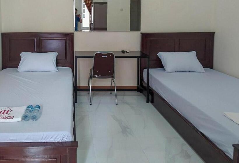 فندق Reddoorz Syariah Near Exit Tol Pemalang