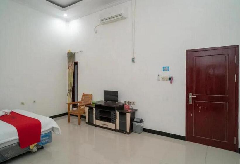 ホテル Reddoorz Syariah Near Syamsudin Noor Airport 4