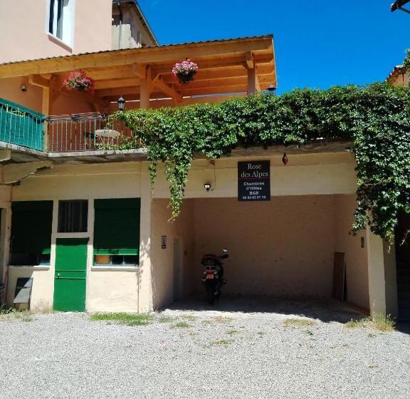 בית מלון כפרי Rose Des Alpes