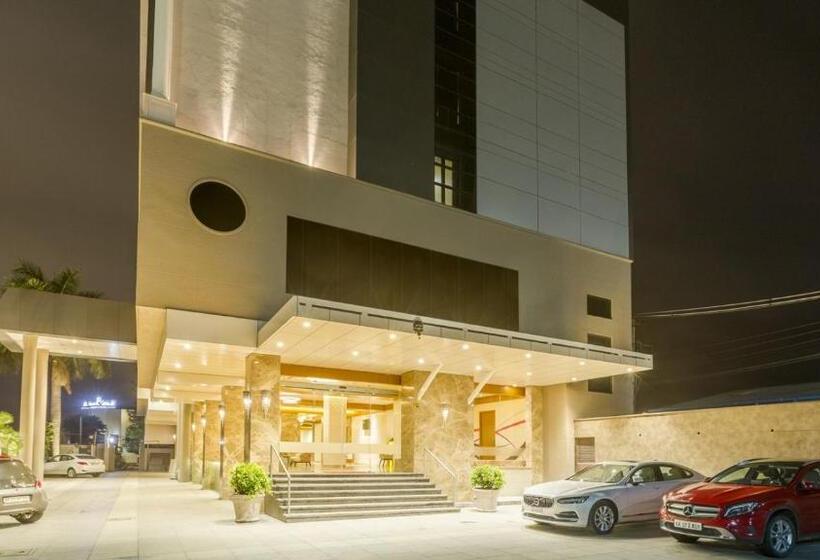 בית מלון כפרי Sai International