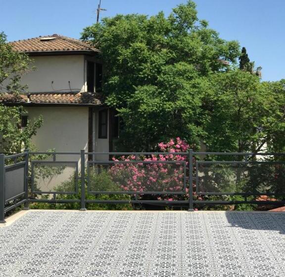 هتل Solo Boutique