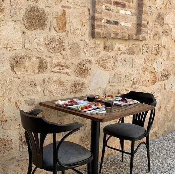 هتل Solo Boutique