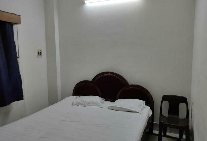 בית מלון כפרי Spot On 82099 Baba