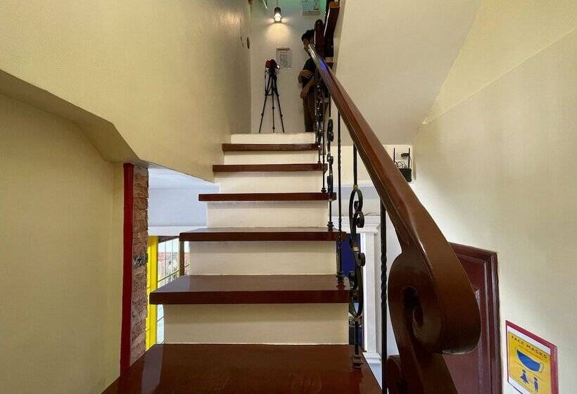 Отель Vaccinated Staff  Oyo 685 K Fortune Apartelle