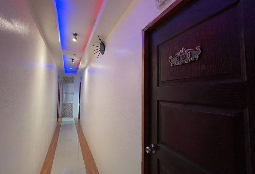 Отель Vaccinated Staff  Oyo 685 K Fortune Apartelle