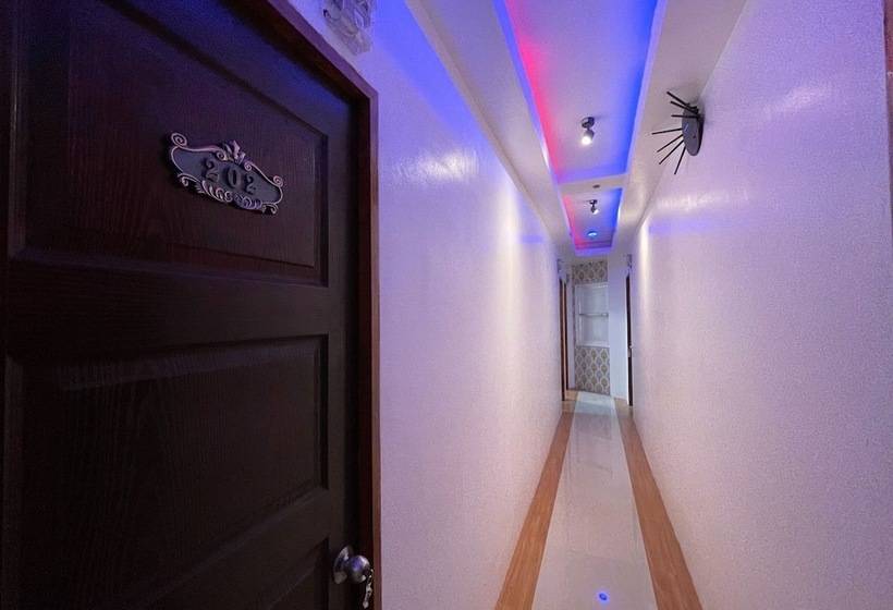 Отель Vaccinated Staff  Oyo 685 K Fortune Apartelle