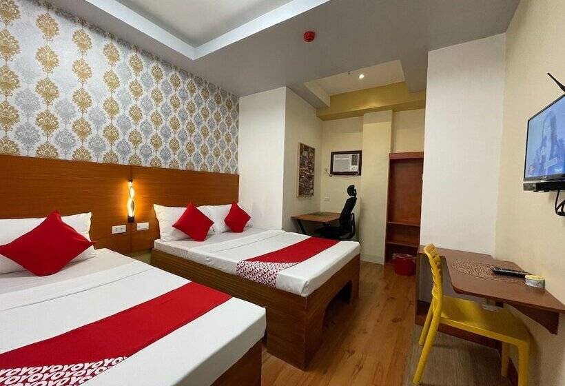 Отель Vaccinated Staff  Oyo 685 K Fortune Apartelle