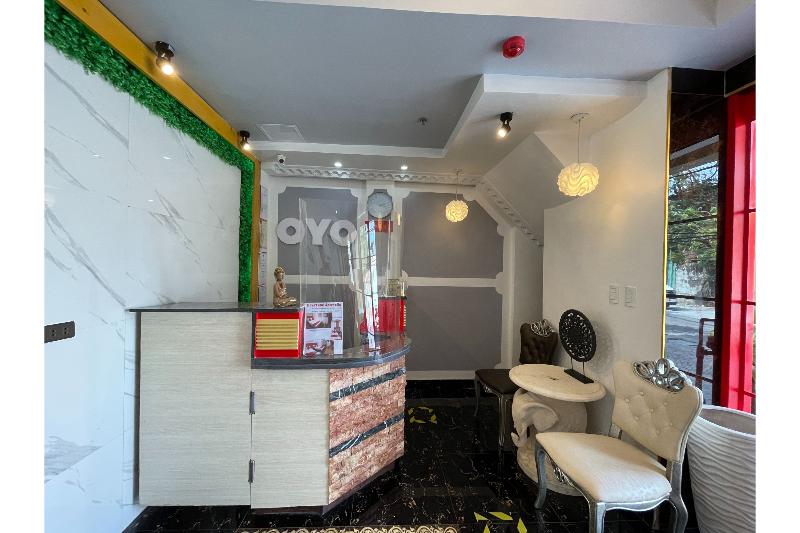 Отель Vaccinated Staff  Oyo 685 K Fortune Apartelle