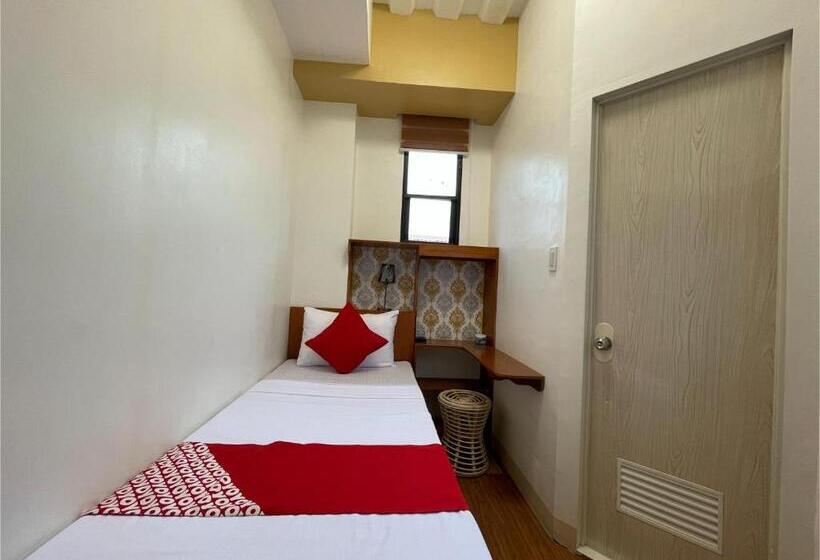 Отель Vaccinated Staff  Oyo 685 K Fortune Apartelle