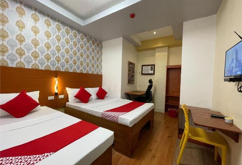 Отель Vaccinated Staff  Oyo 685 K Fortune Apartelle